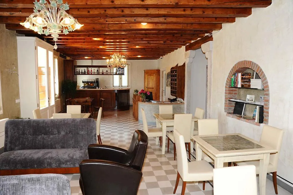 Hotel Albergo al Sole Malo  Italien